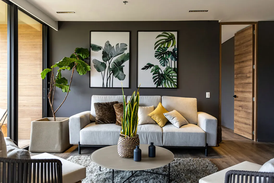 Birchwood Townhouse: a room