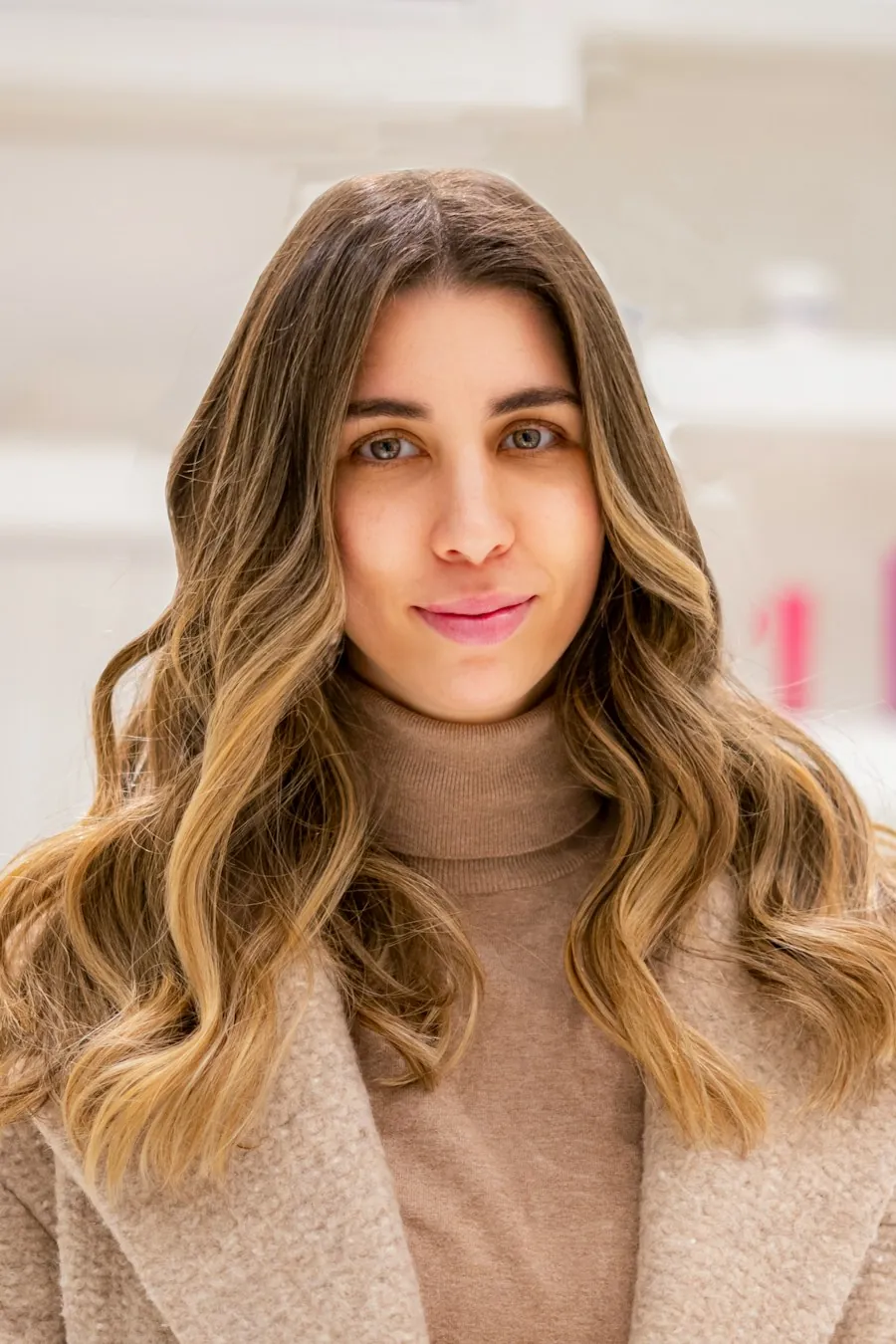 Portrait of Isla Morgan, stylist at Rowan Hair Studio