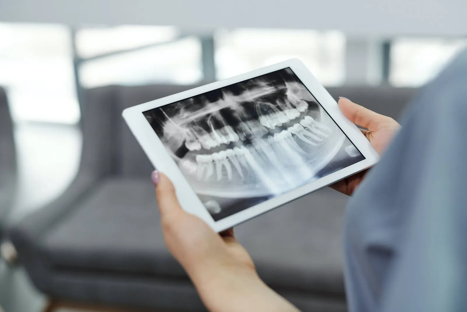 A dental x-ray on a tablet