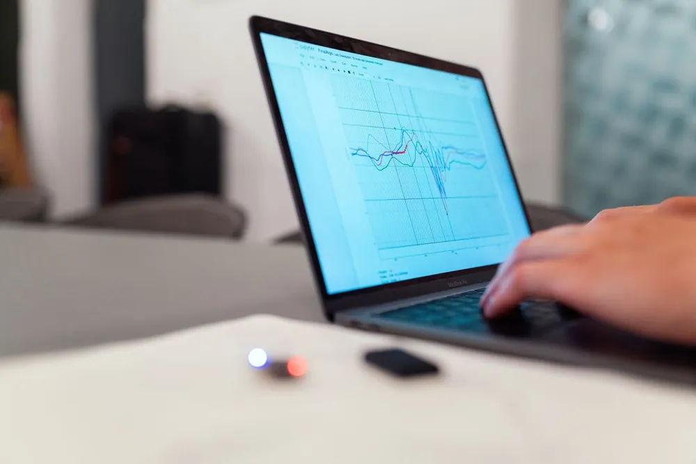 Reading results on a laptop
